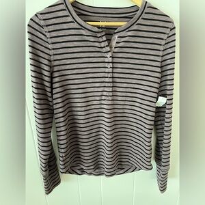 NWT GAP gray and black striped ribbed henley